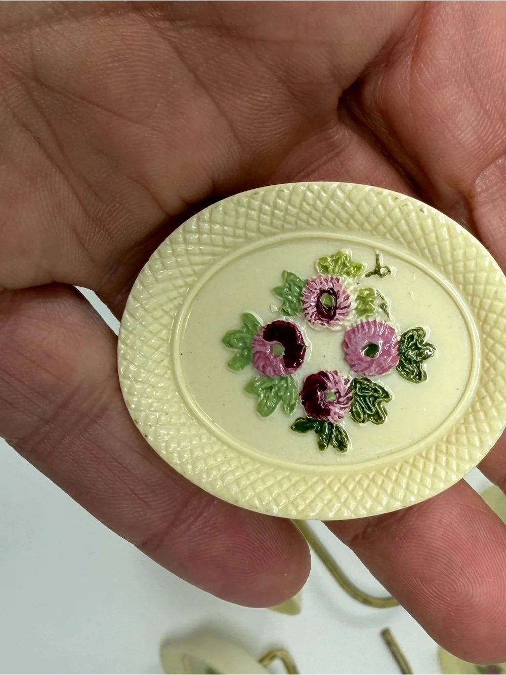 Vintage Grandma-core 23 Shower Hooks, Soap Dish Cream with Roses Lot Shabby Chic